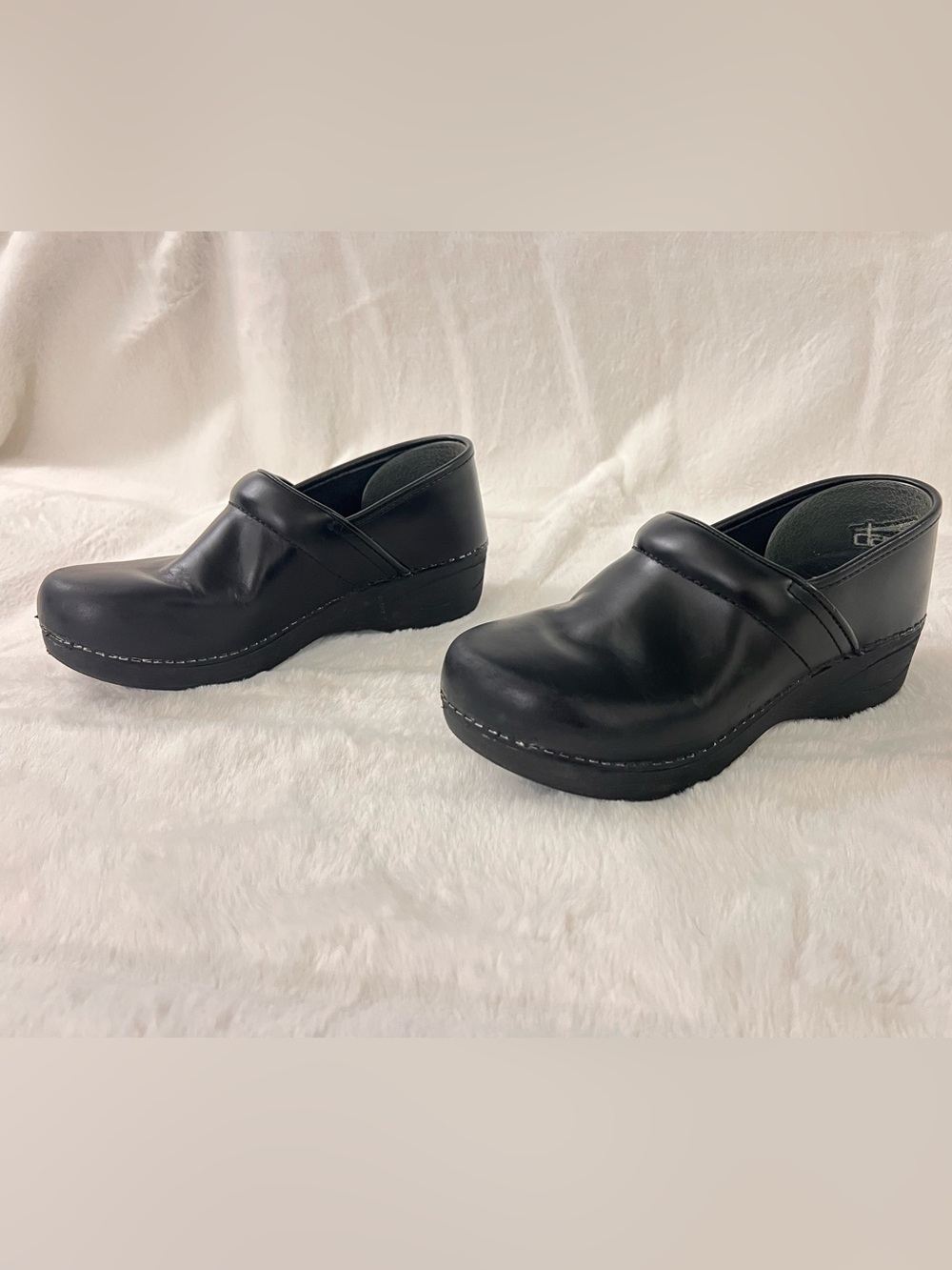 Black Women's Dansko XP Pro Non-slip Clogs
